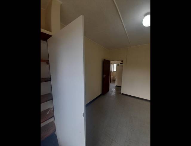 2 BEDROOM APARTMENT FOR SALE IN SASOLBURG EXT 3